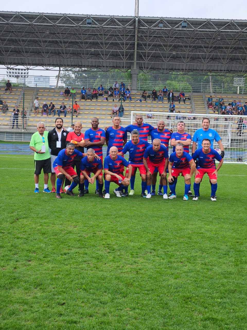 APCEF/SP  Aula de natação é uma opção de prática esportiva completa no  clube da APCEF - APCEF/SP